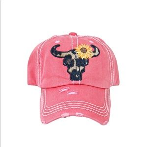 Women’s distressed ball cap heifer with a flower salmon